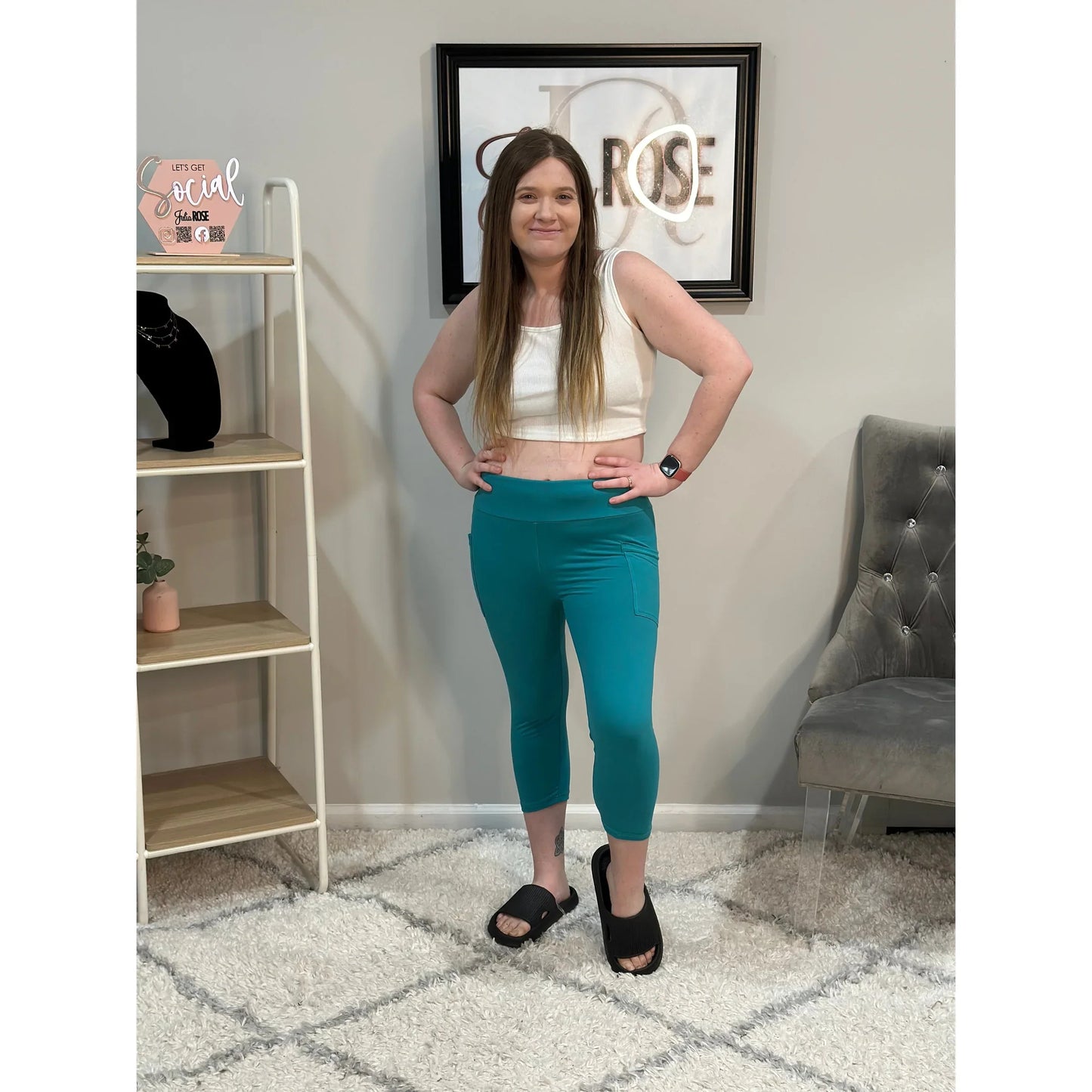PREORDER: Capri Leggings with Pockets in Nine Colors Ave Shops