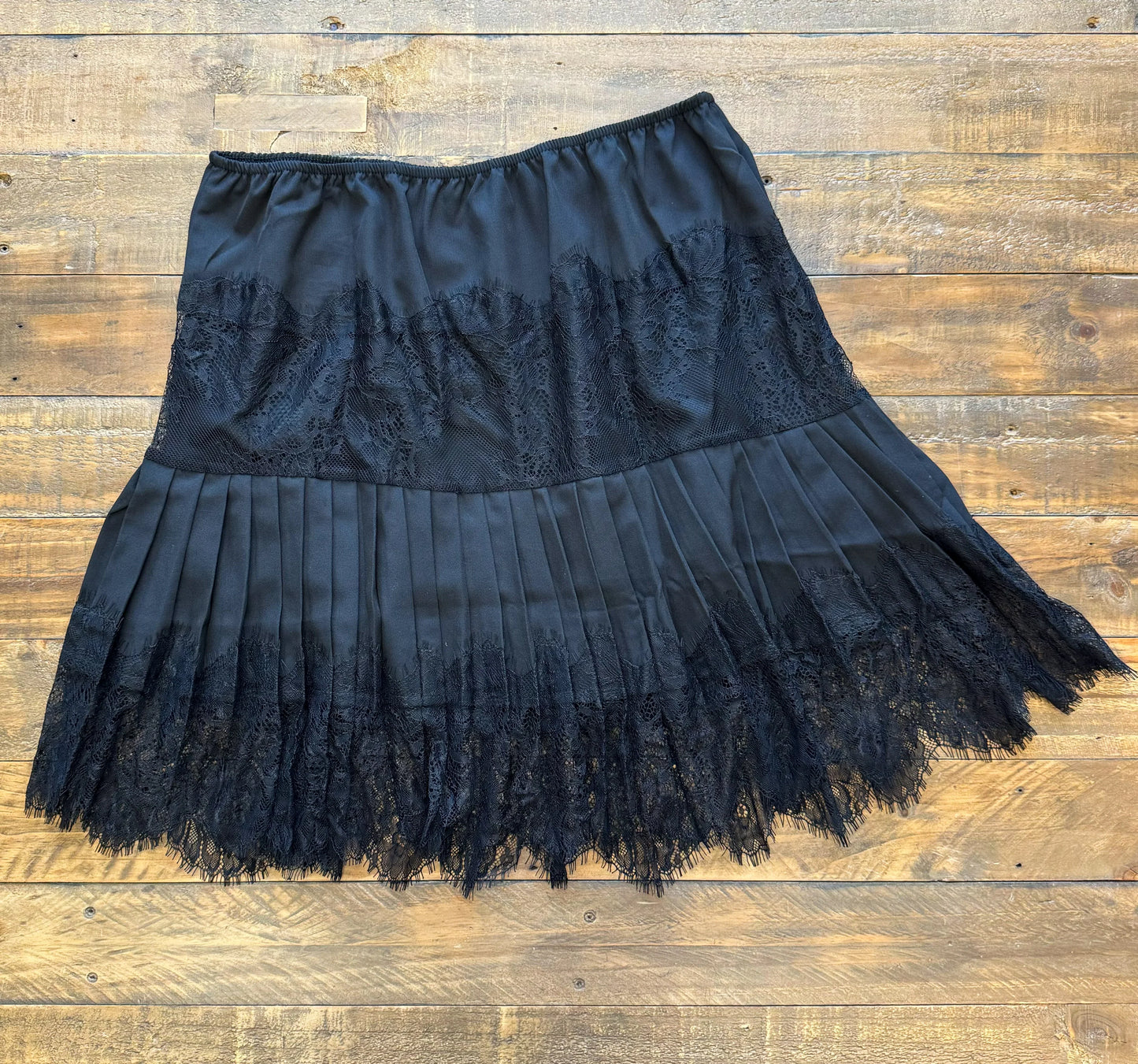 PREORDER: Viviane Lace Slip Skirt in Two Colors Ave Shops
