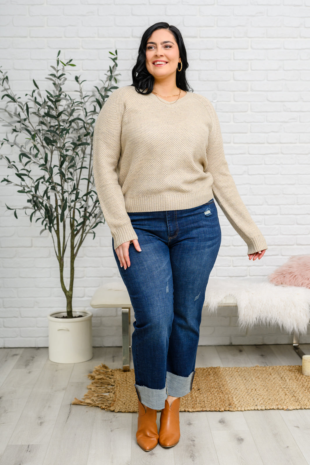 Chai Latte V-Neck Sweater in Oatmeal Ave Shops