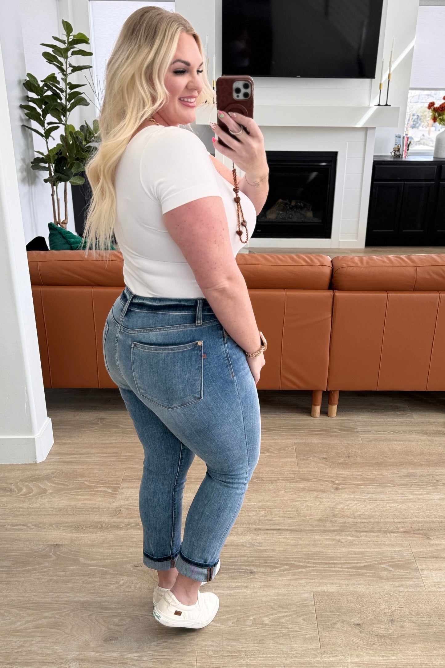 Laura Mid Rise Cuffed Skinny Capri Jeans Ave Shops
