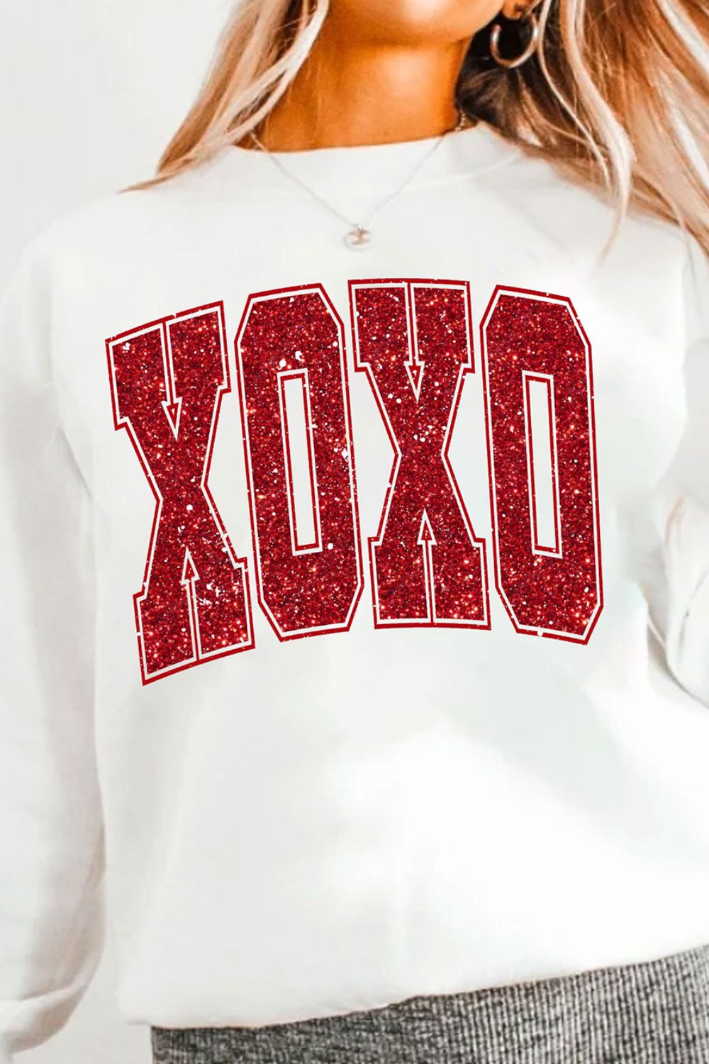 Valentine’s Day XOXO Glitter Round Neck Sweatshirt Trendsi