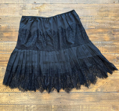 PREORDER: Viviane Lace Slip Skirt in Two Colors Ave Shops