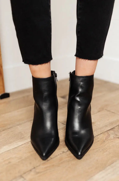 Amari Ankle Boots In Black Ave Shops