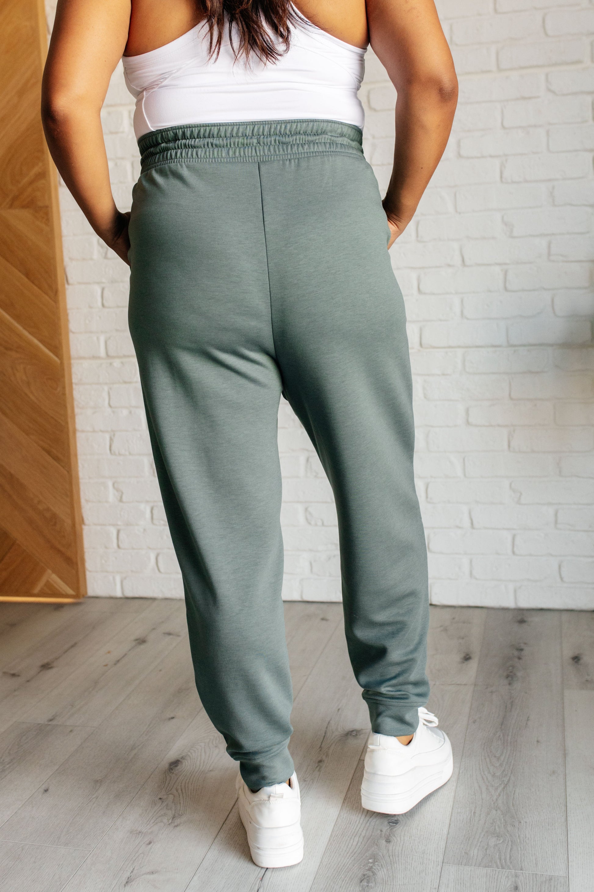 Center Seam Scuba Joggers in Ash Jade Ave Shops