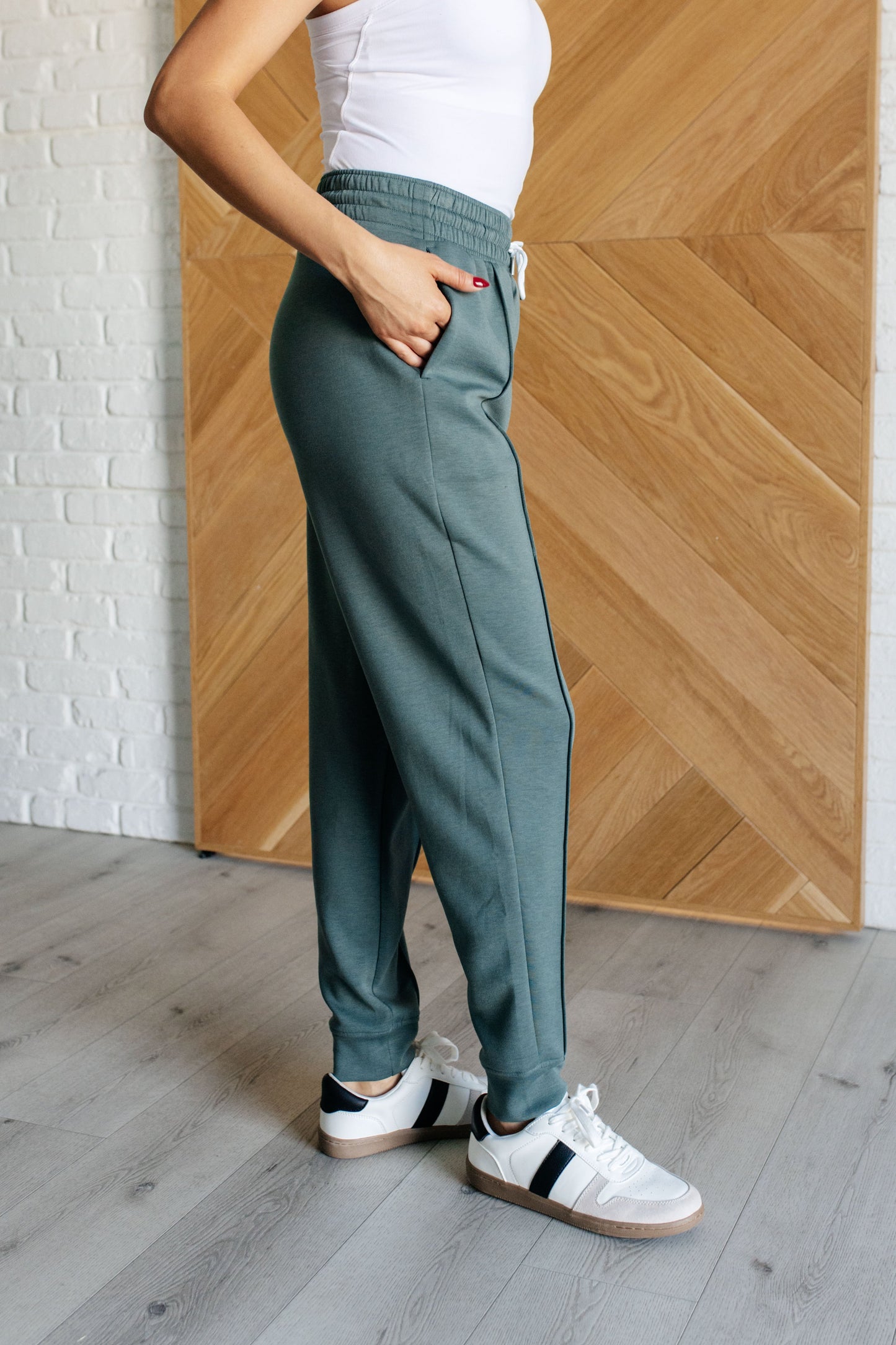 Center Seam Scuba Joggers in Ash Jade Ave Shops