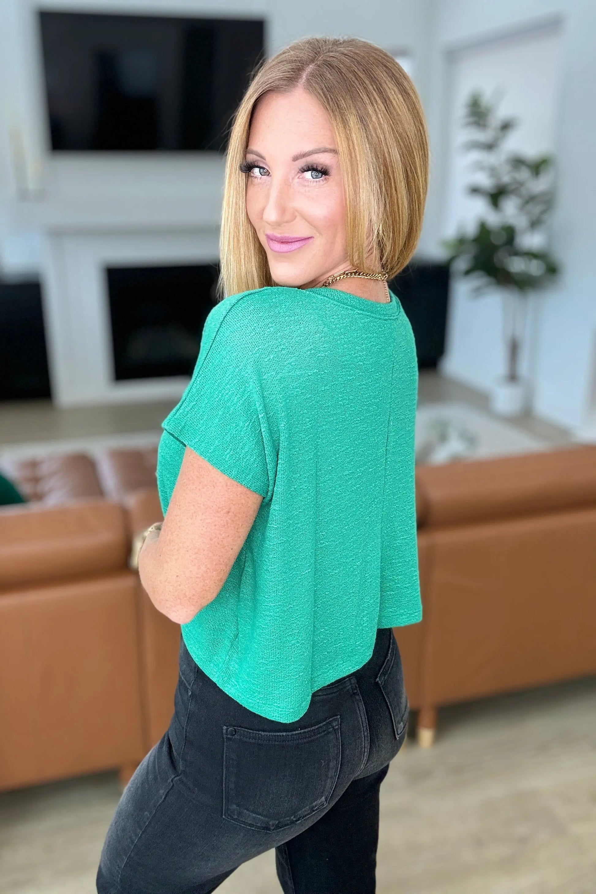 Classic Comfort V-Neck Top in Kelly Green Ave Shops