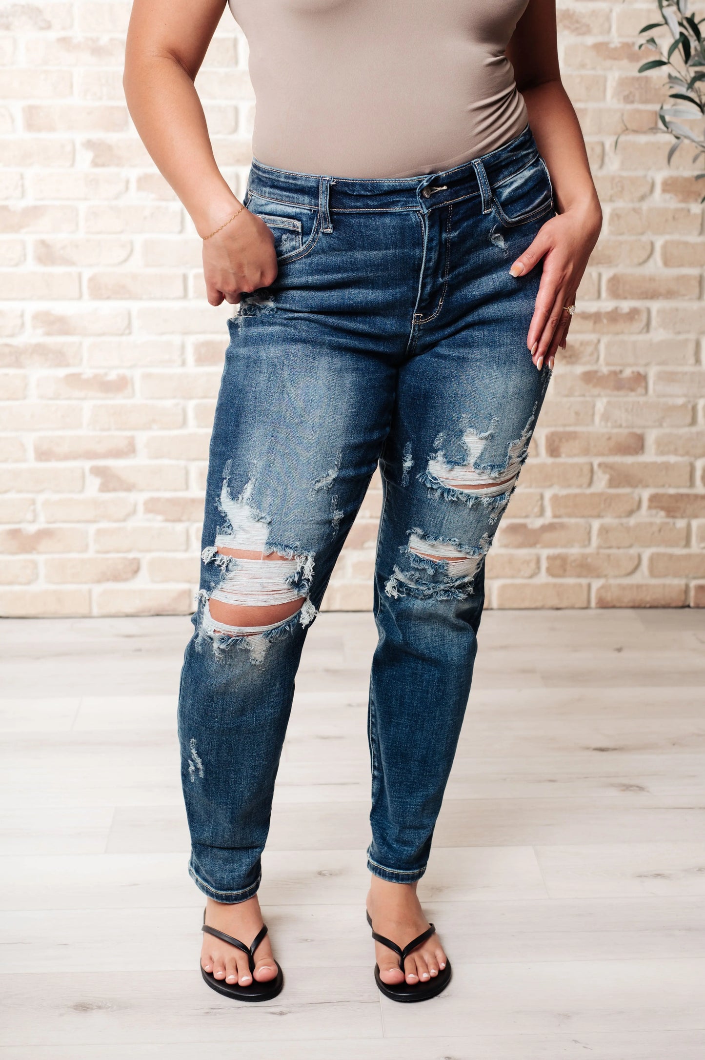 Danny Mid Rise Cuffed Destroyed Boyfriend Jeans Ave Shops