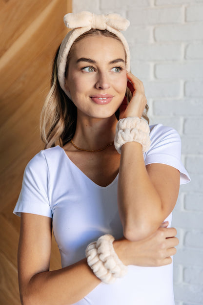 Effortless Days Stretchy Headband & Wristband Set in Cream Ave Shops