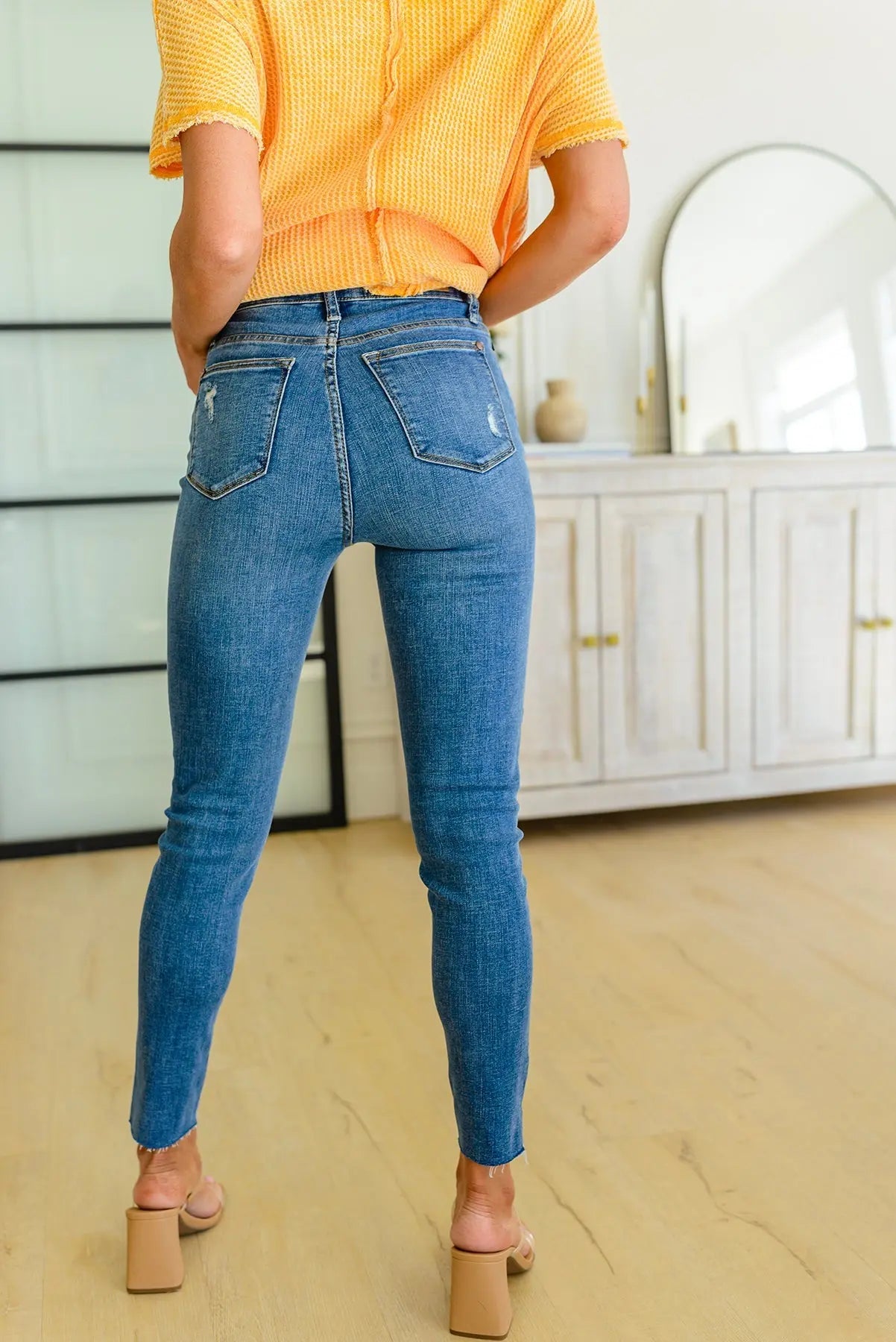 Hi-waisted Dandelion Embroidery Skinny Ave Shops