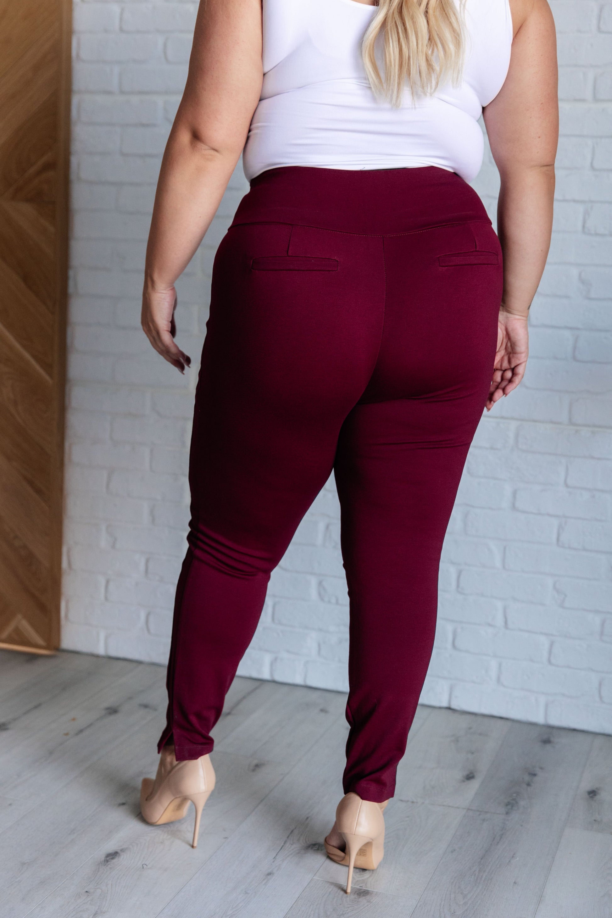 Magic Skinny 28" Pants in Wine Ave Shops