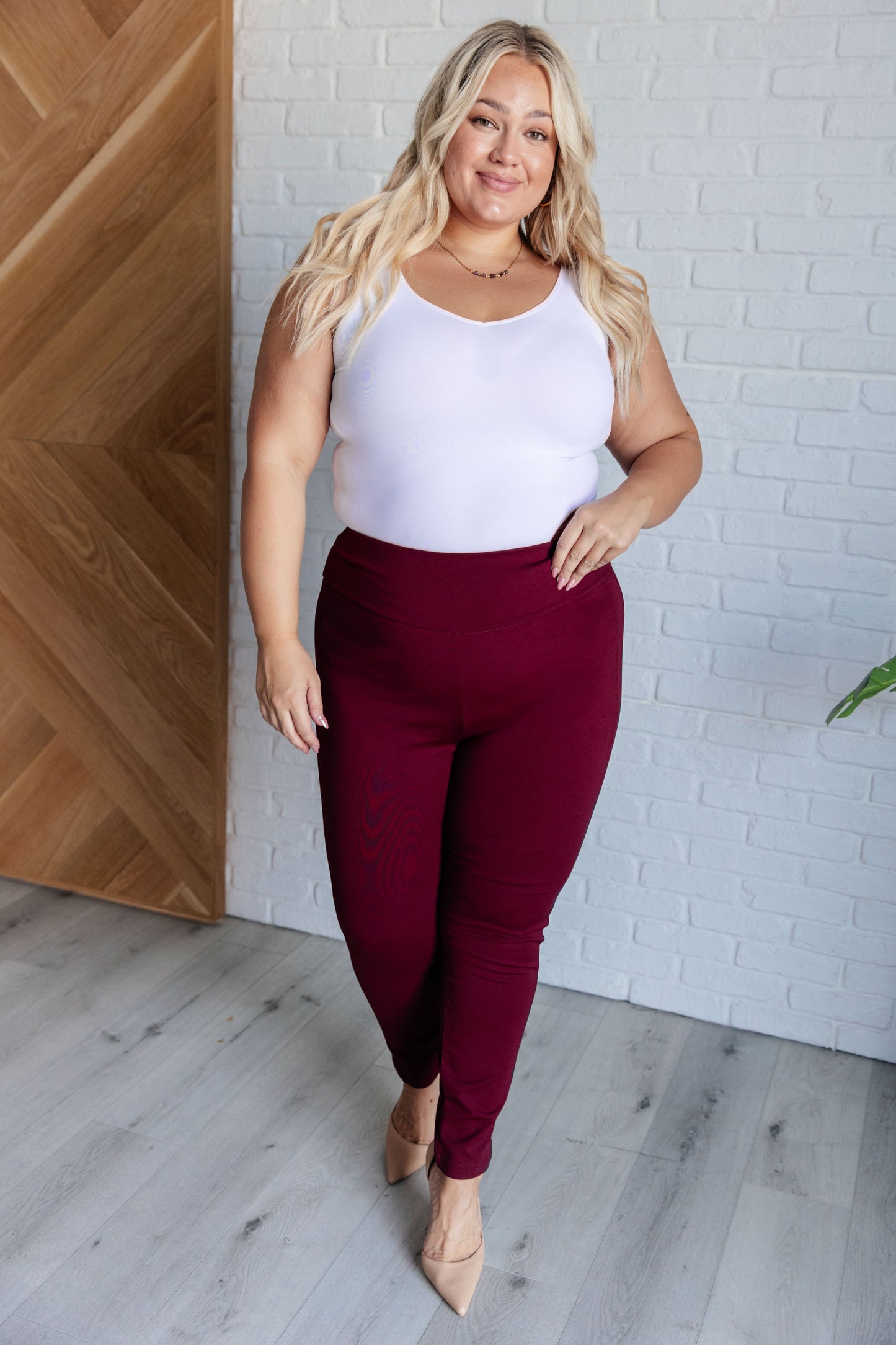 Magic Skinny 28" Pants in Wine Ave Shops