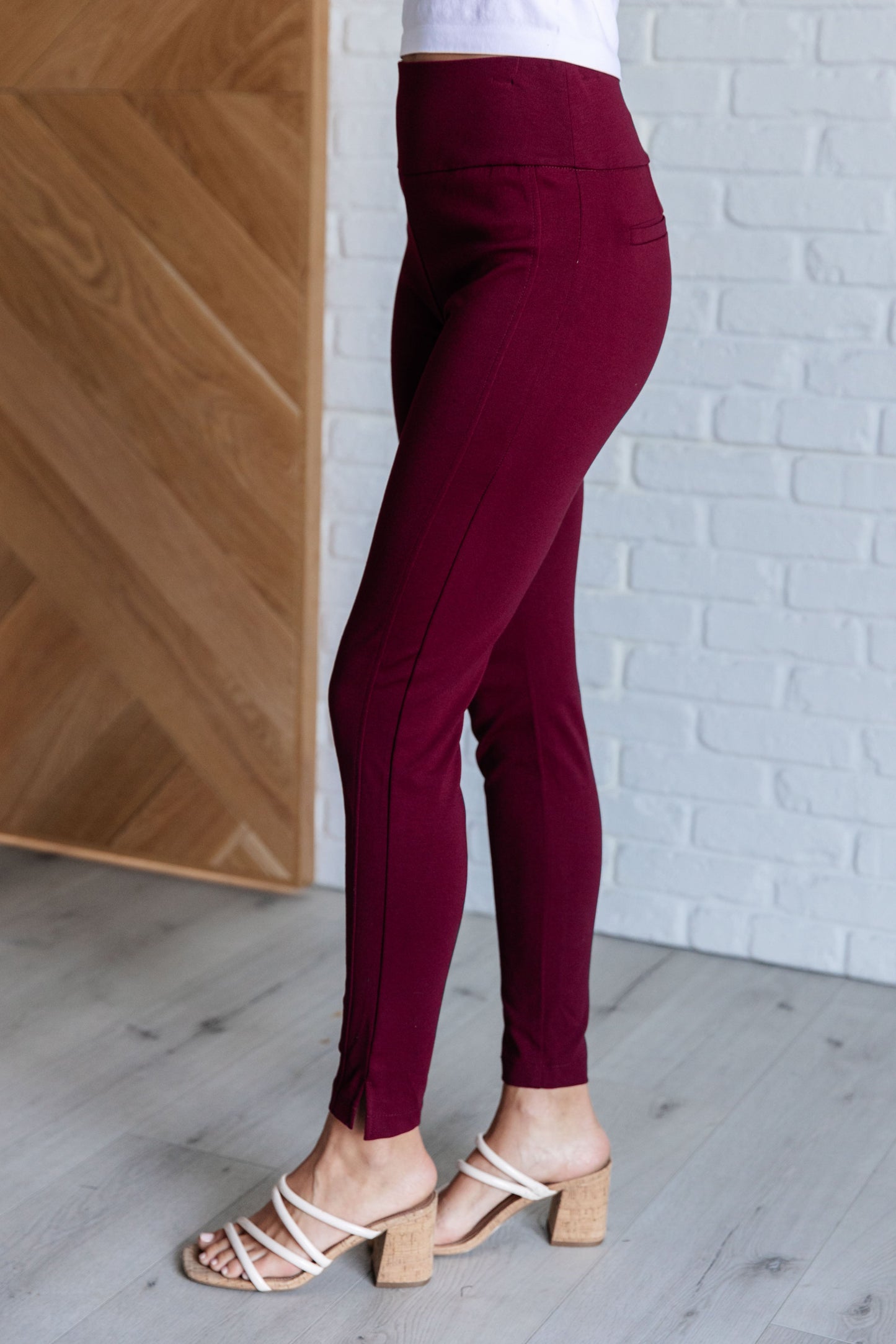 Magic Skinny 28" Pants in Wine Ave Shops