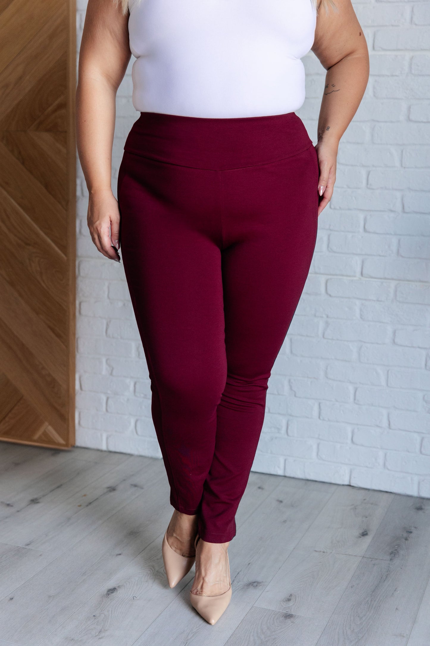 Magic Skinny 28" Pants in Wine Ave Shops