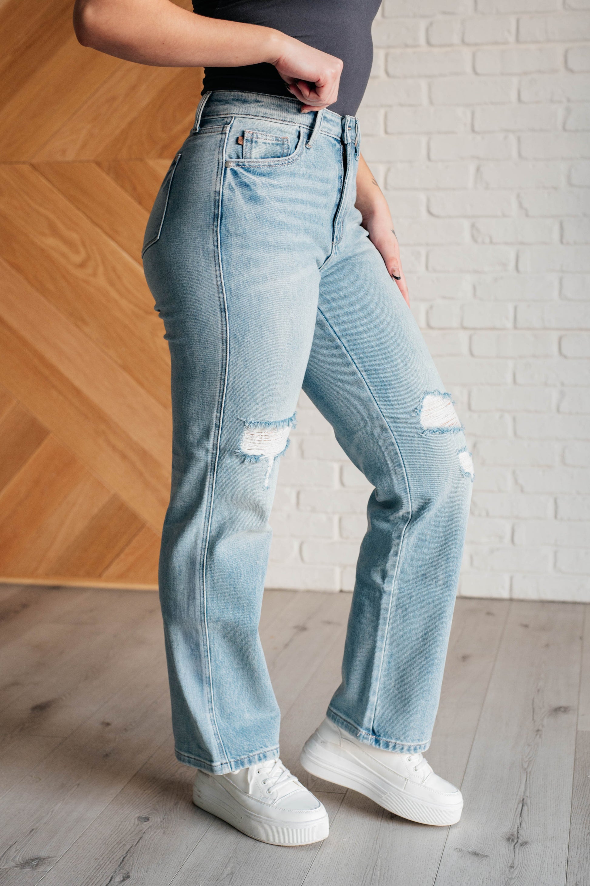 Patricia High Rise Rigid Magic 90's Straight Jeans Ave Shops