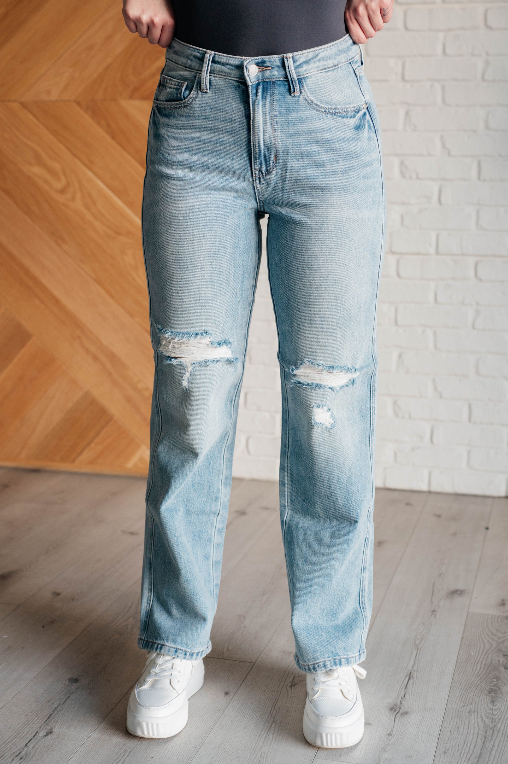 Patricia High Rise Rigid Magic 90's Straight Jeans Ave Shops