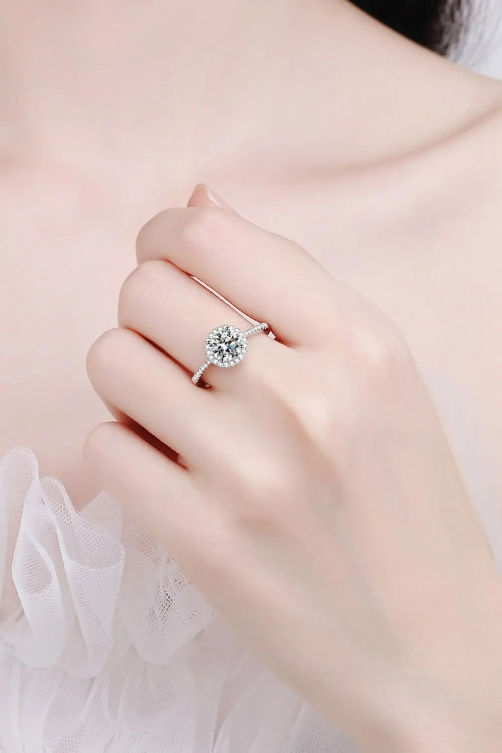 Ready To Flaunt Moissanite Ring Trendsi