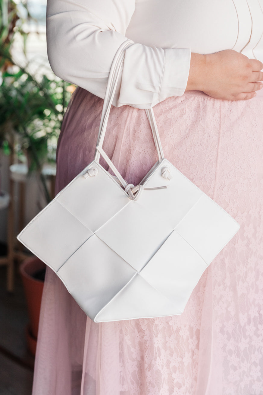 Woven Tote in White Ave Shops