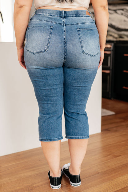 Emily High Rise Cool Denim Pull On Capri Jeans Ave Shops