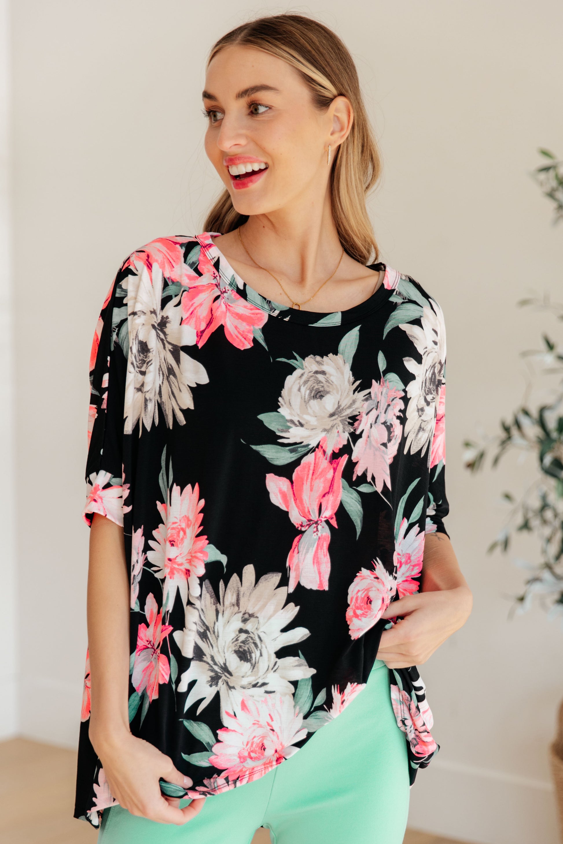 Essential Blouse in Black Floral Ave Shops