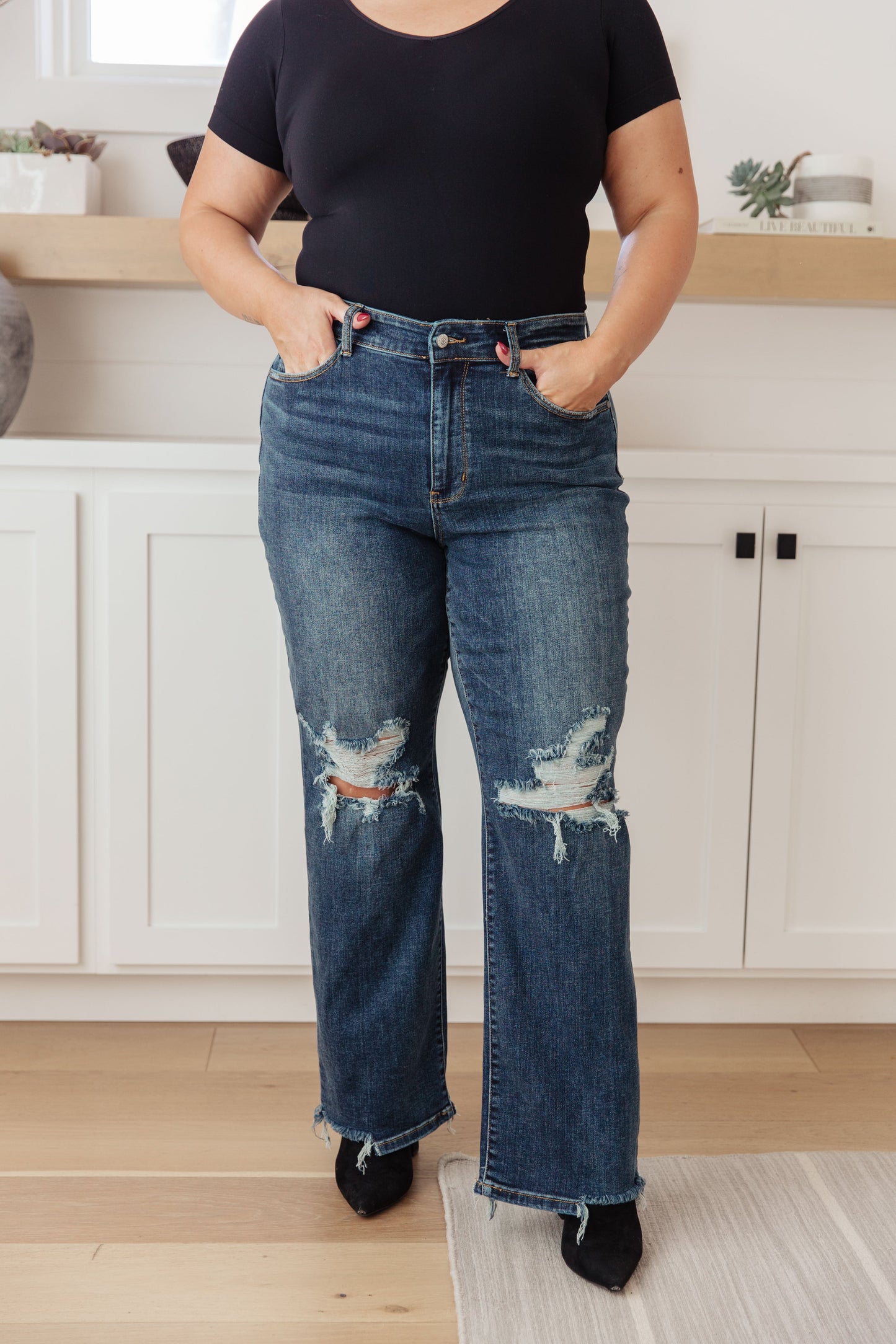 Rose High Rise 90's Straight Jeans in Dark Wash Ave Shops