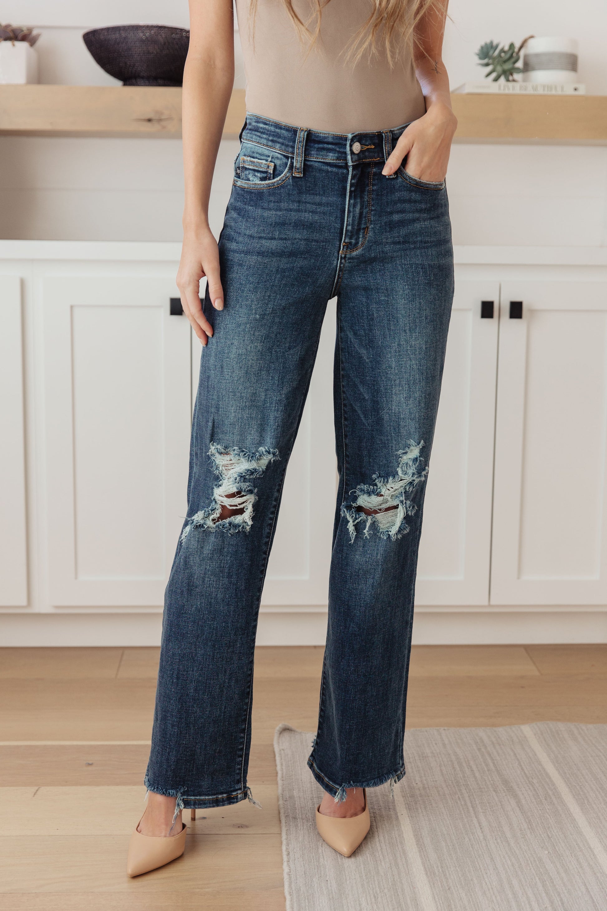 Rose High Rise 90's Straight Jeans in Dark Wash Ave Shops